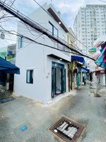 bán căn nhà 900tr ngay cầu tham lương , sổ hồng đầy đủ