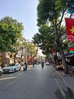 bán nhà 4,5 tầng mặt đường nguyễn công hoà. hai mặt thoáng trước sau. vị trí đẹp trung tâm