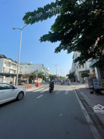 bán gấp đi định cư! nhà mặt tiền đường số 5 kdc him lam đồng diều| nhà đẹp 4 tầng ngang 5m