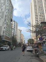 bán đất vị trí vàng biển mỹ khuê đà nẵng đường đỗ bá vài bước chân đến biển khách du lịch rất đông