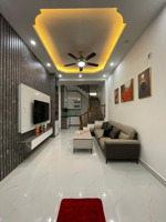 gần chợ trường th thịnh liệt đẹp như mới 30m 5 tầng 3 ngủ full nội thất chính chủ 7.3 tỷ