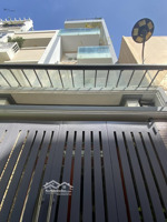 bán gấp nhà 55m2, trường chinh, quận tân bình, 4 tầng 5pn, nhà còn mới, đã hoàn công, sổ vuông