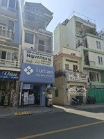 nhà chính chủ mt huỳnh văn bánh ngang 4m trệt 3 lầu khá mới