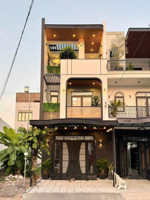 siêu phẩm vừa hoàn thiện - 1 trệt 2 lầu có sân thượng mini , ngay kdc hồng loan giá chính chủ