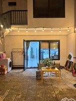 bán nhà 2 tầng mt phạm vấn, xây theo kiểu homestay đang cho khách thuê ổn định