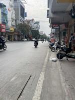 - Bán nhà mặt đường Trần Nguyên Hãn, DT 98m2 mặt tiền 5,6m, giá chỉ 14,5 tỷ