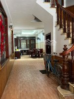 nhà nguyên căn ngõ 3 ô tô tránh phố văn cao, dt 70m2 x 5 tầng, mt 5m, giá 21 triệu. nhà mới, đẹp