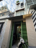 nhỉnh 3 tỷ có ngay nhà 4 tầng hẻm 3m vi vu