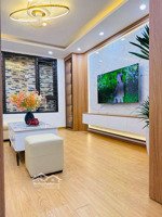 trung tâm thanh xuân ô tô đỗ cổng 20m ra phố