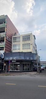 Cho thuê góc 2mt 45 ông ích khiêm, p10, Quận 11.