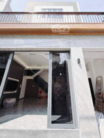 nhà 4 tầng 42,3 m2 - 2pn sân thượng thoáng mát 5ty999 trần xuân soạn