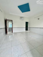 nhà thống nhất - 2.5 tỷ, dt 36m2, nhà mới vào ở ngay, shr chính chủ.