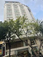 bán gấp khách sạn vip ba đình, gần hồ trúc bạch, view hồ tây, mặt phố đặng dung 250m2 cho thuê 8 tỷ