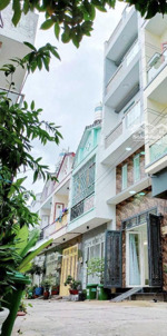 nhỉnh 5 tỷ - 3 tầng btct-4pn-5wc-55m2.(5x11) ngay hxh thông phan huy ích p15 tân bình