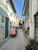 nhà có 4 phòng trọ, đối diện cổng vạn phúc city, giá 3,55tỷ