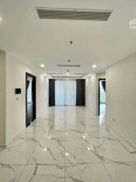 hàng hiếm cho thuê 3pn 2wc, chỉ 18tr tầng cao, ntcb, ban công rộng, tặng gói wifi 6 tháng