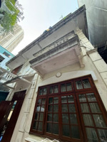 bán đất tặng nhà phố cầu giấy, vị trí độc tôn. 15m ra oto tránh, dt145m2 sổ vuông, giá 30 tỷ nhỏ xí