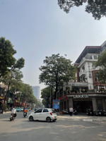 mặt phố trung hoà - cầu giấy, 152m2 x 4 tầng, mặt tiền 8.72m, vỉa hè rộng, nhà đang cho thuê