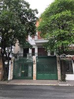 bán biệt thự sân vườn đường cộng hòa - ngay cổng ga t3, tân bình. dt: 13 x 18m, 3 tầng, giá: 37 tỷ