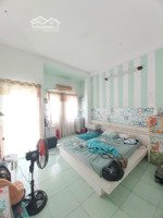 bán nhà lô góc 2 mặt hẻm q1 - kinh doanh tốt - ở ngay trần đình xu - 8,5 tỷ