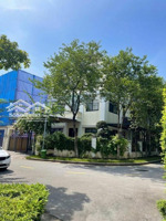 cần bán gấp!!! song lập 220m2 hướng nam khu h7 starlake tây hồ tây 590tr/m2