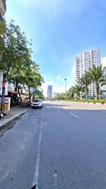 bán nhà mặt phố láng hạ 135m2, 7 tầng giá: 135 tỷ. ba đình