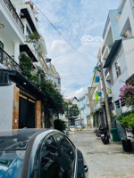 bán nhà 4 tầng đẹp, gần cao đẳng công thương, hxh 7 chỗ, 4 phòng ngủ, vào ở ngay