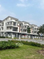 bán biệt thự centa riverside giá chỉ 17,x tỷ gần ga metro.