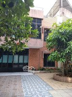 bán villa út tịch 600m 3 tầng - 130 tỷ - kinh doanh đa năng
