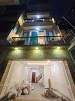 bán nhà riêng 47m2 cầu giấy. mới kính cong 1 nhà ra phố phân lô 2 mặt ngõ