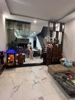 nhà 3 mê mt đường mê linh ( trục 33m )