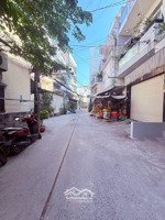 nhà hiếm hẻm xe hơi lạc long quân