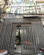 bán căn nhà 105m2, ngay chợ bùi văn ba, đường huỳnh tấn phát, quận 7, giá rẻ nhất khu vực