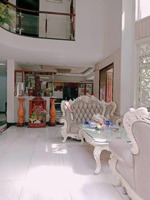 biệt thự căn góc chủ tự xây ở bán gấp | đối diện chung cư big c nguyễn sơn | hẻm xe hơi 6m.