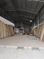 cho thuê xưởng sản xuất. tại tây tựu sát đường 32. dt 450m2. điện 3 pha đầy đủ. xe container ra vào