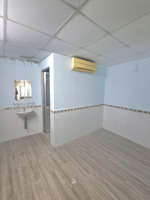 khu bàu cát hẻm nhựa oto nhà trệt lầu 2pn 2wc sân để xe sổ nở hậu