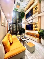 nhà hoàng hoa thám, vị trí đẹp, gần phố 35m- 5 tầng thang máy.