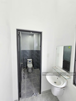 bán gấp nhà 1 trệt 1 lầu giá rẻ = nhà lửng, sổ riêng thổ cư 100%, mặt tiền kinh doanh đường xóm dừa