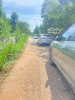 cần bán nền 5 dài 30 mét sổ riêng thổ cư sát bên nhựa , công an xuân định .