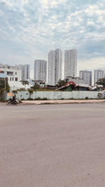 chính chủ cho thuê đất 1600m2 - vị chí rất đẹp - mặt tiền huỳnh tấn phát p tân phú quận 7