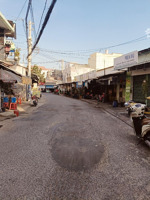 ngay chợ lạc quang nhà 2 mặt tiền hẻm oto 5m chỉ nhỉnh 4t