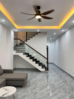 chà là 63m2, vin2. sẵn sổ cầm tay. hoàn thiện 2 tầng. vị trí đẹp