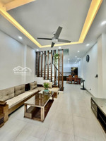 hạt rẻ! nhà phố hào nam, ngõ ô tô, gần ga metro, view hồ, diện tích 40m2 x 5t