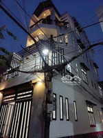 xe tải 1 trục cách 40m mặt tiền đường, gần lvt đà nẵng có dòng tiền