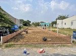 cần bán gấp lô đất đ.tỉnh lộ 7 cách chợ phước thạnh chỉ 5p đi xe, dt 150m2 giá 650tr, sổ hồng riêng