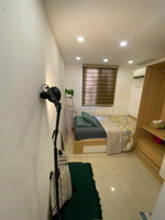 cho thuê căn hộ studio cửa sổ, full nt, nhận ngắn hạn, hẻm xe hơi, không chung chủ gần chợ bàn cờ