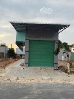 chính chủ bán gấp dãy trọ 150m2 giá 590tr ngay kcn becamex, sát ql 13, đang cho thuê full. sổ sẵn.