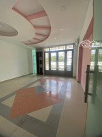 cho thuê nhà hẻm 502 đường huỳnh tấn phát quận 7. dt: 6 x 25m, 3 lầu ,giá 25tr( tl)