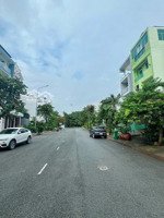 hot! bán lô đất tuyệt đẹp mặt tiền đường 20 m khu đồng bộ ven sông quận 7.