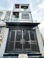 cần bán nhà đường bạch đằng, p.24, 60m2, 1 trệt 2 lầu, cho thuê 16tr/tháng, shr. lh xem 